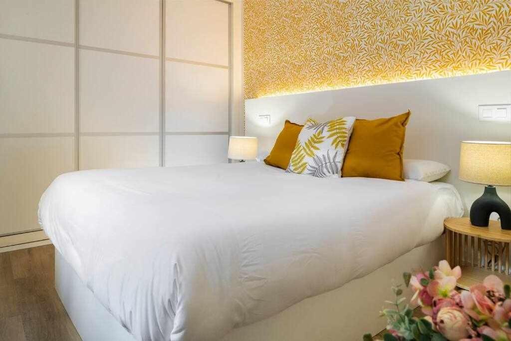 Monkeys Apartments San Roman Deluxe Seville Ngoại thất bức ảnh