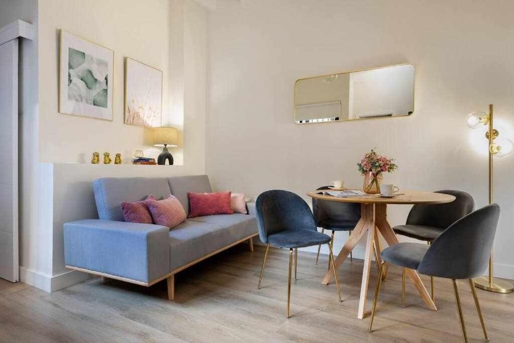 Monkeys Apartments San Roman Deluxe Seville Ngoại thất bức ảnh