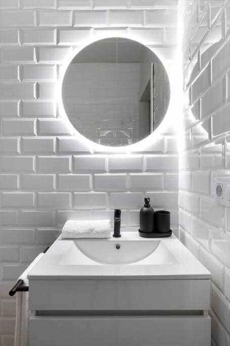 Monkeys Apartments San Roman Deluxe Seville Ngoại thất bức ảnh